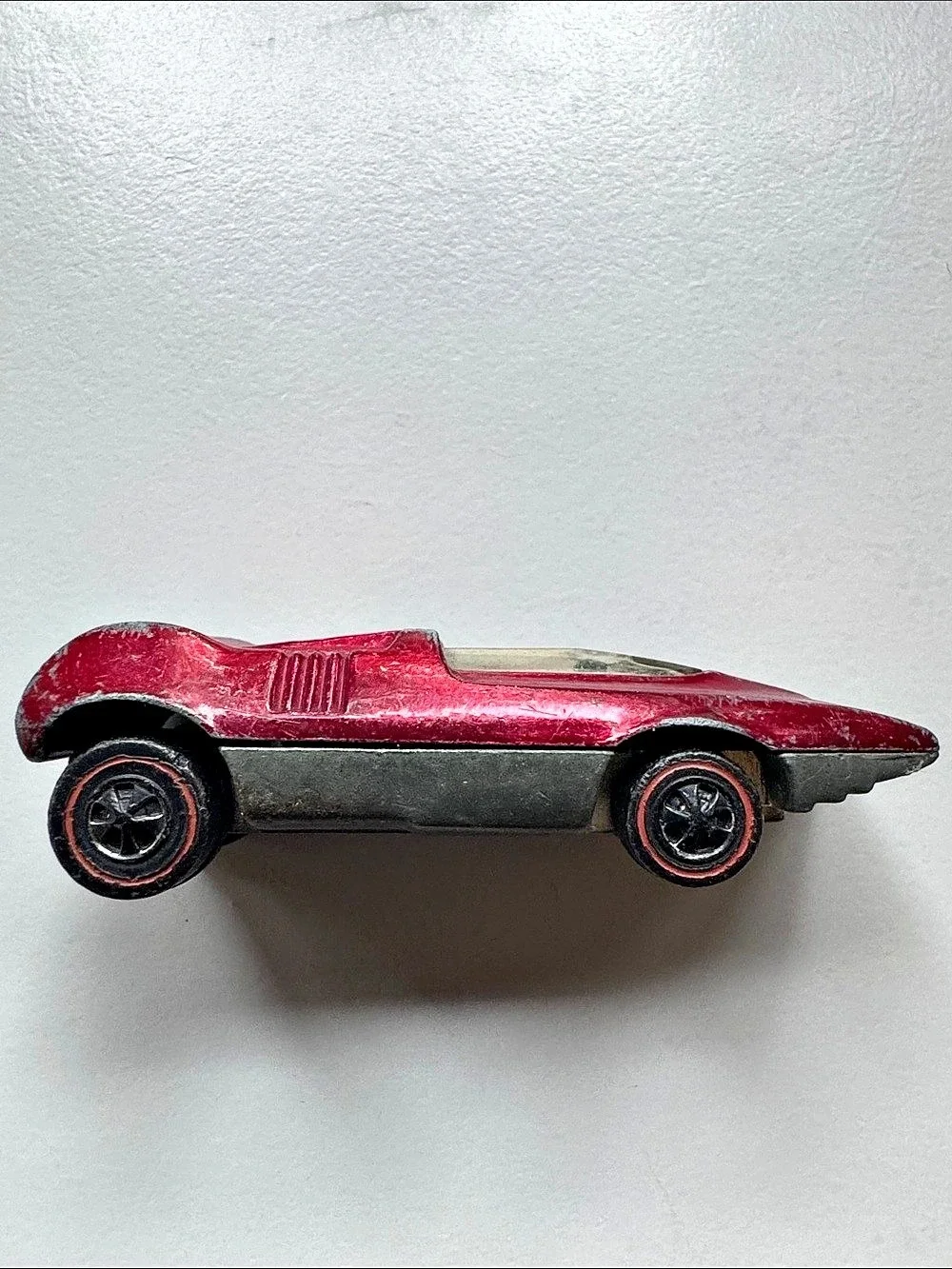 Vintage 1969 Hot Wheels Peeping Bomb Die-Cast Car